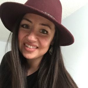 Meet your Posher, Amanda